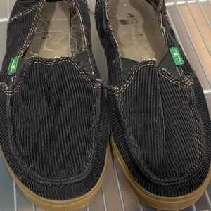 Sanuk Black and Brown Slip-On Loafers with Corduroy Texture